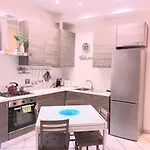 House Procaccini, 20 Apartman Bologna