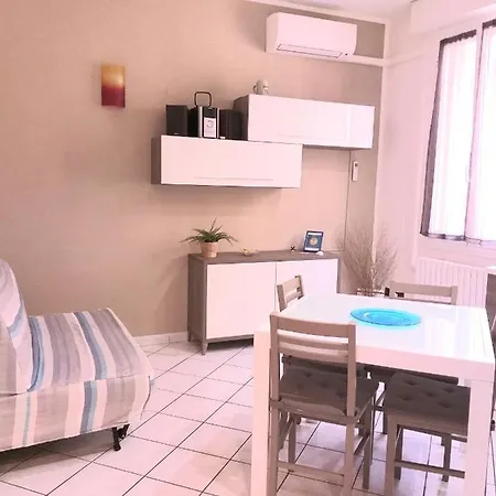 House Procaccini, 20 Apartment *
